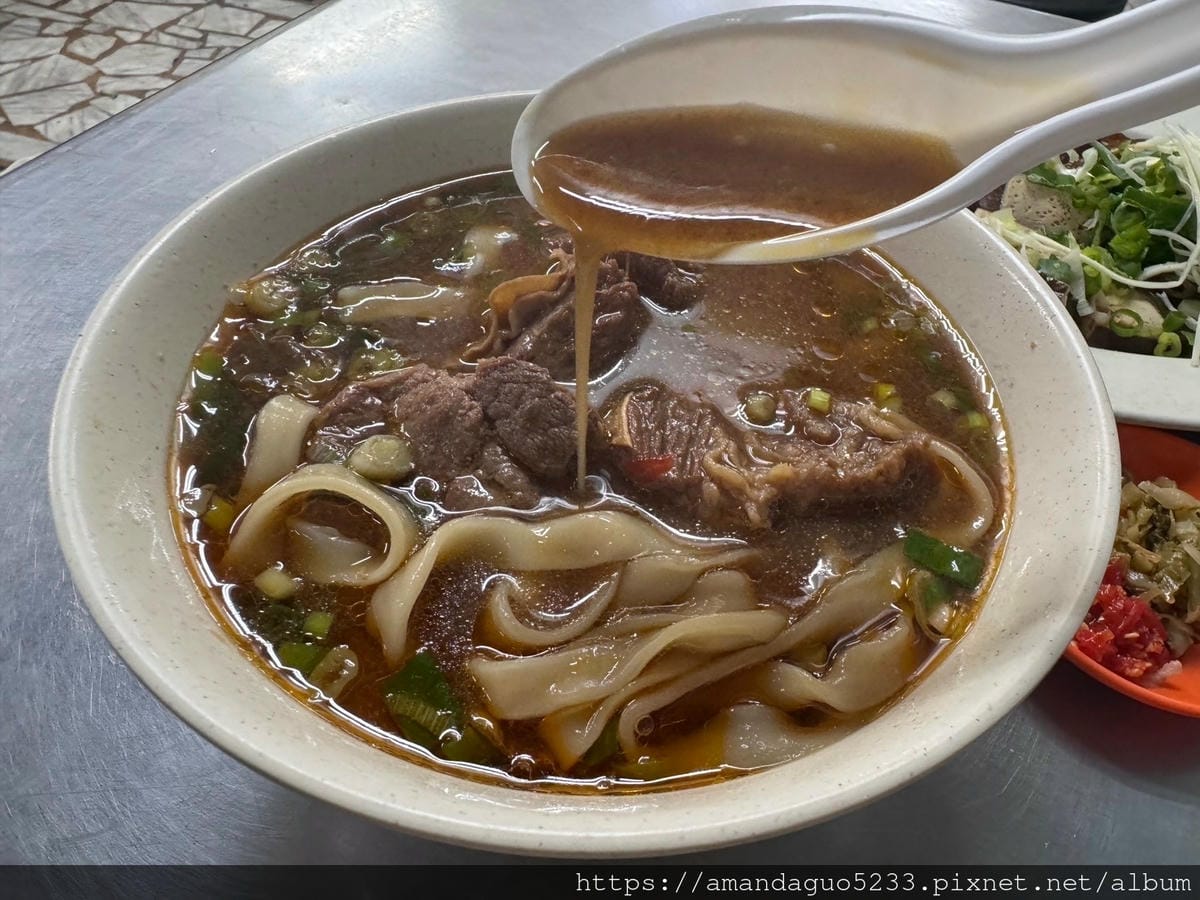 食記-台北市北投區蕭家牛肉麵明德站在地老店牛肉麵,紅燒