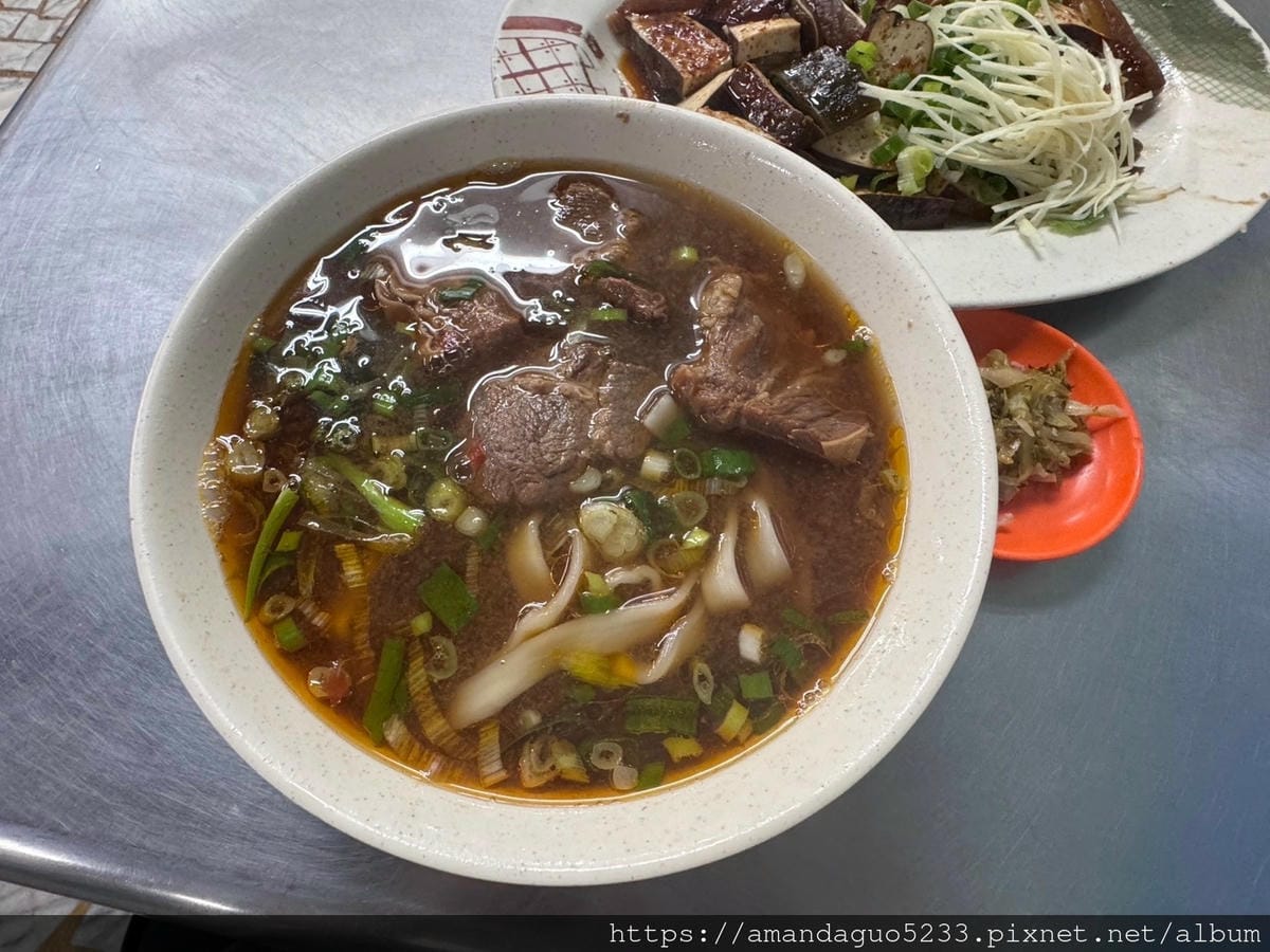 食記-台北市北投區蕭家牛肉麵明德站在地老店牛肉麵,紅燒