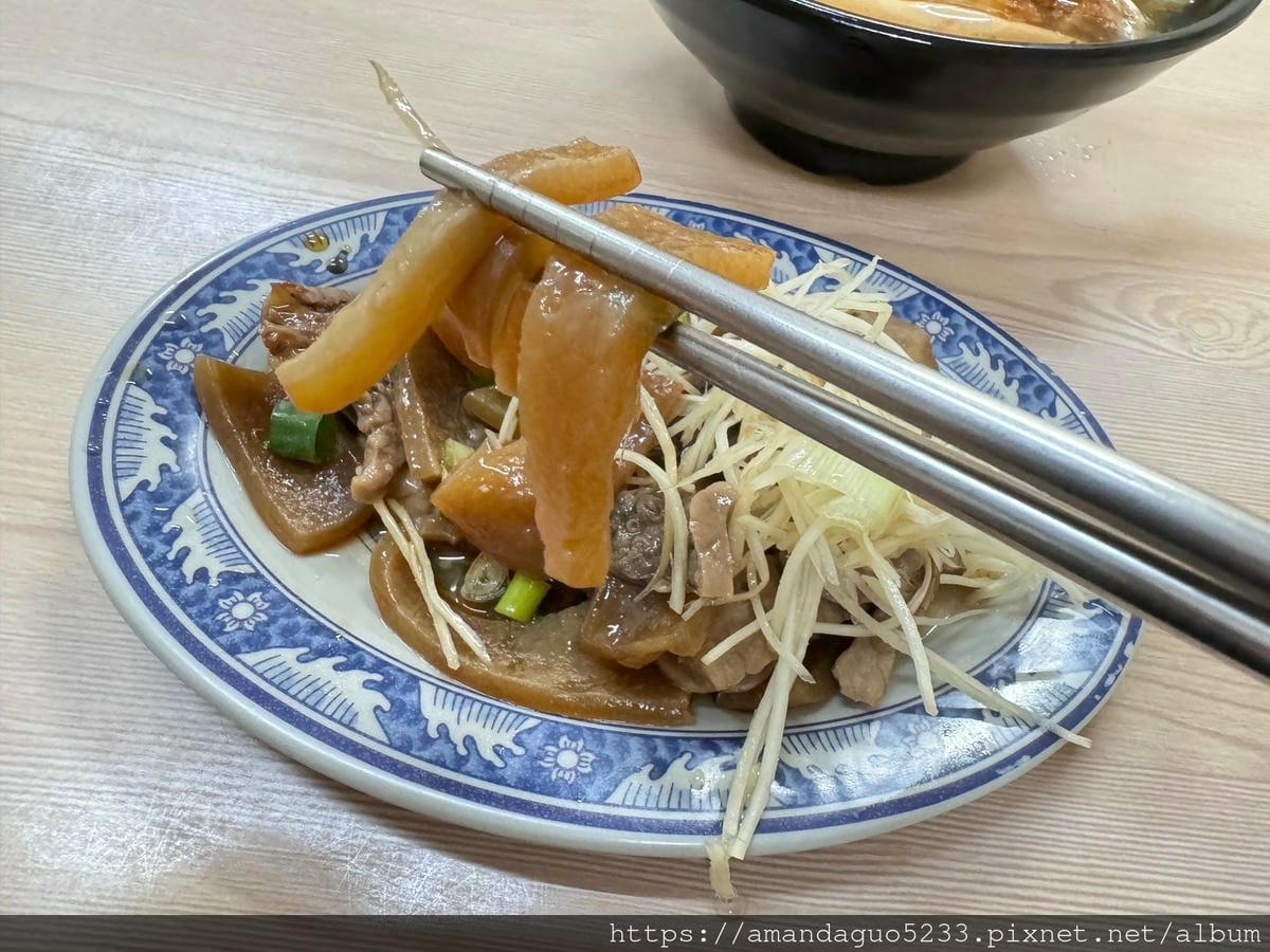 食記- 台北市中山區正原担魷魚羹蚵仔煎中山站巷弄內小吃