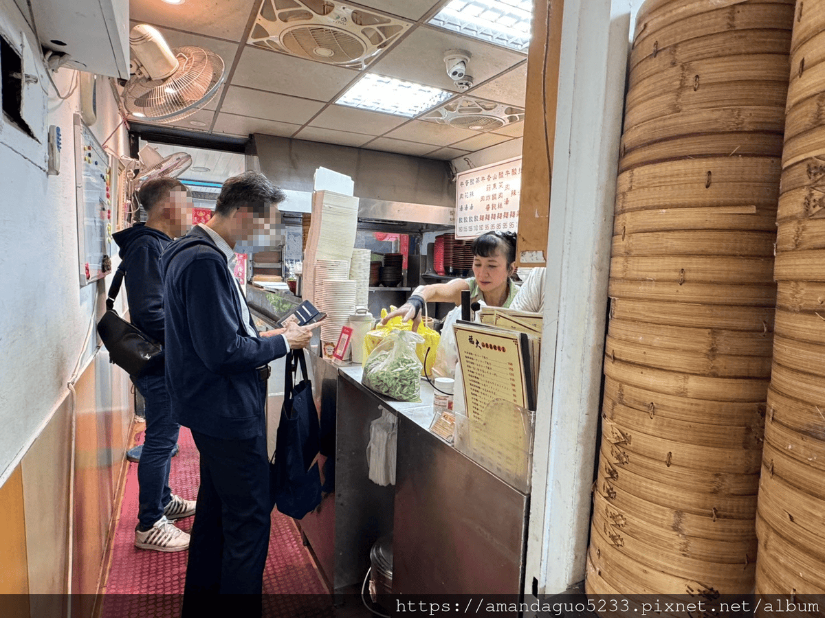 食記-台北市中山區福大蒸餃館中山站人氣蒸餃老店,觀光客