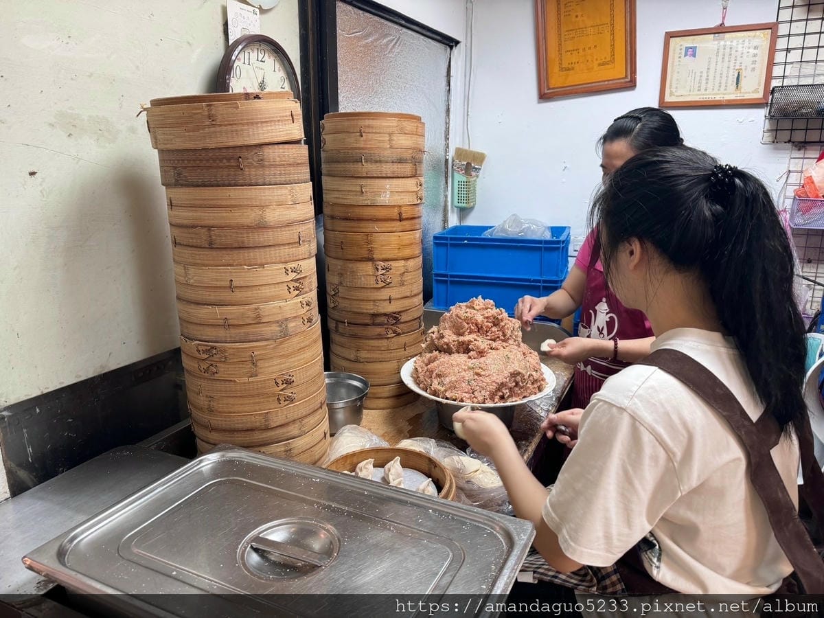 食記-台北市中山區福大蒸餃館中山站人氣蒸餃老店,觀光客
