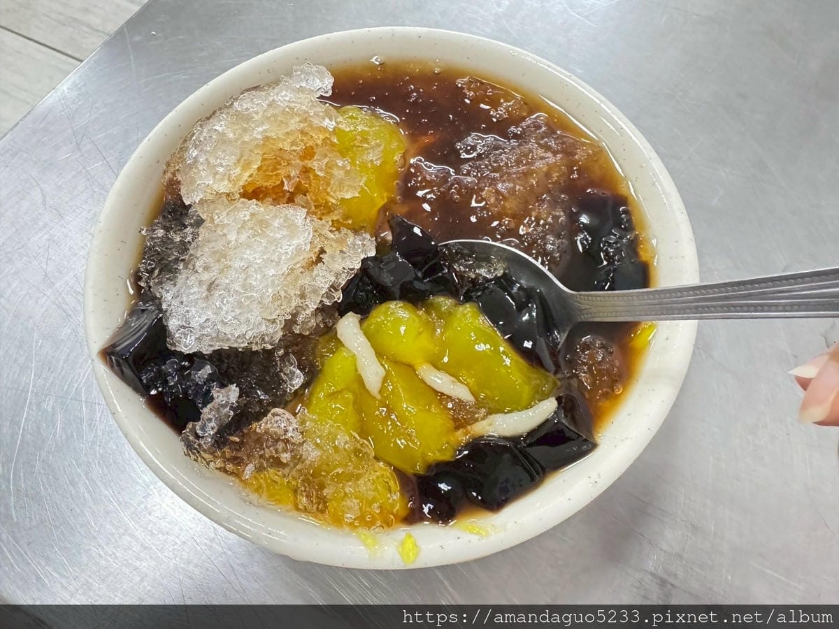 食記-新北市三重區趙平黑糖米苔目早上九點就開賣的人氣手
