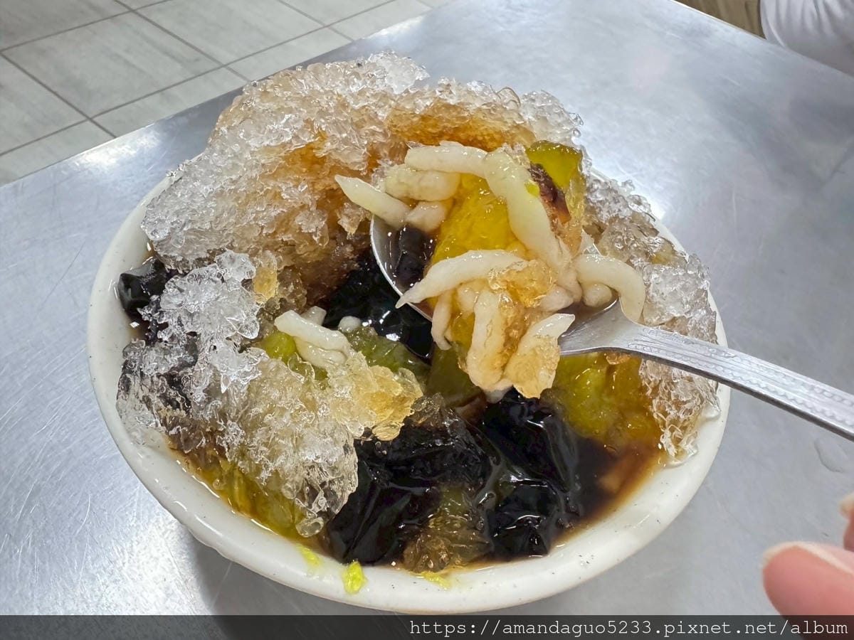 食記-新北市三重區趙平黑糖米苔目早上九點就開賣的人氣手