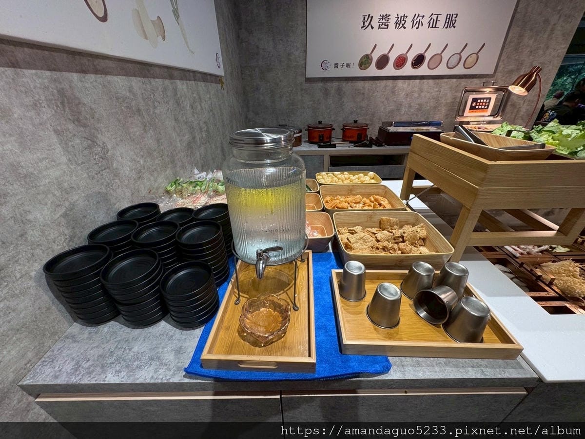 食記-桃園市桃園區老吳商行(原玖圍鍋物)藝文特區個人鍋 食記-桃園市桃園區老吳商行(原玖圍鍋物)藝文特區個人鍋
