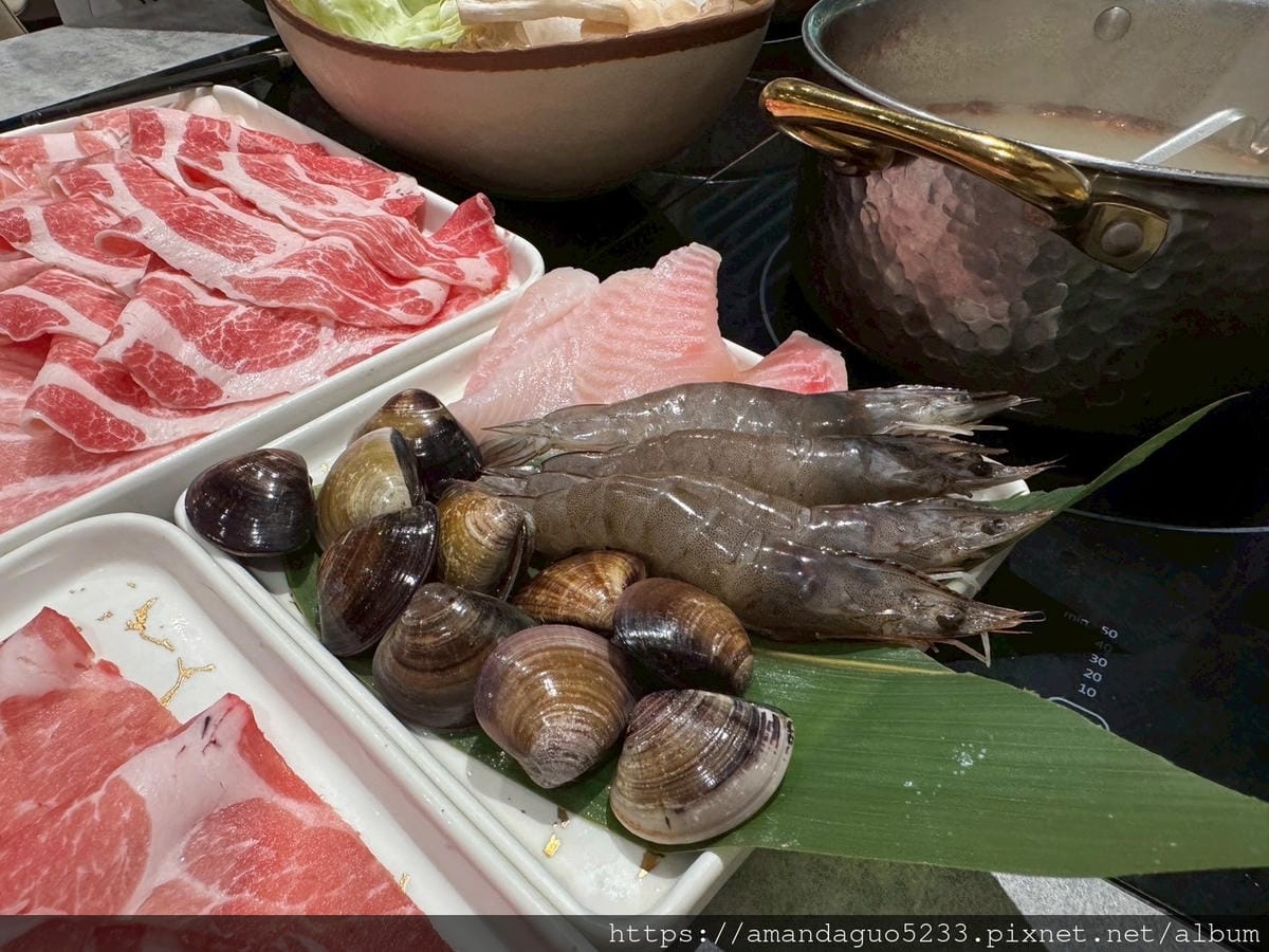 食記-桃園市桃園區老吳商行(原玖圍鍋物)藝文特區個人鍋 食記-桃園市桃園區老吳商行(原玖圍鍋物)藝文特區個人鍋
