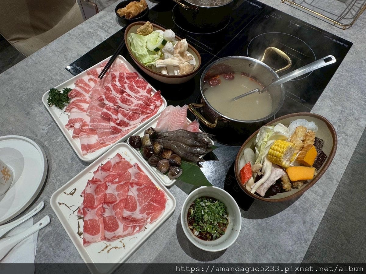 食記-桃園市桃園區老吳商行(原玖圍鍋物)藝文特區個人鍋 食記-桃園市桃園區老吳商行(原玖圍鍋物)藝文特區個人鍋