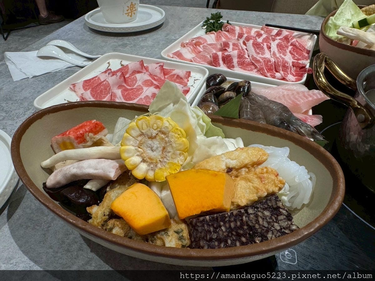 食記-桃園市桃園區老吳商行(原玖圍鍋物)藝文特區個人鍋 食記-桃園市桃園區老吳商行(原玖圍鍋物)藝文特區個人鍋