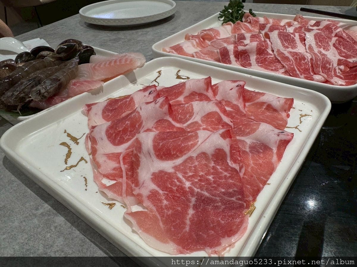 食記-桃園市桃園區老吳商行(原玖圍鍋物)藝文特區個人鍋 食記-桃園市桃園區老吳商行(原玖圍鍋物)藝文特區個人鍋