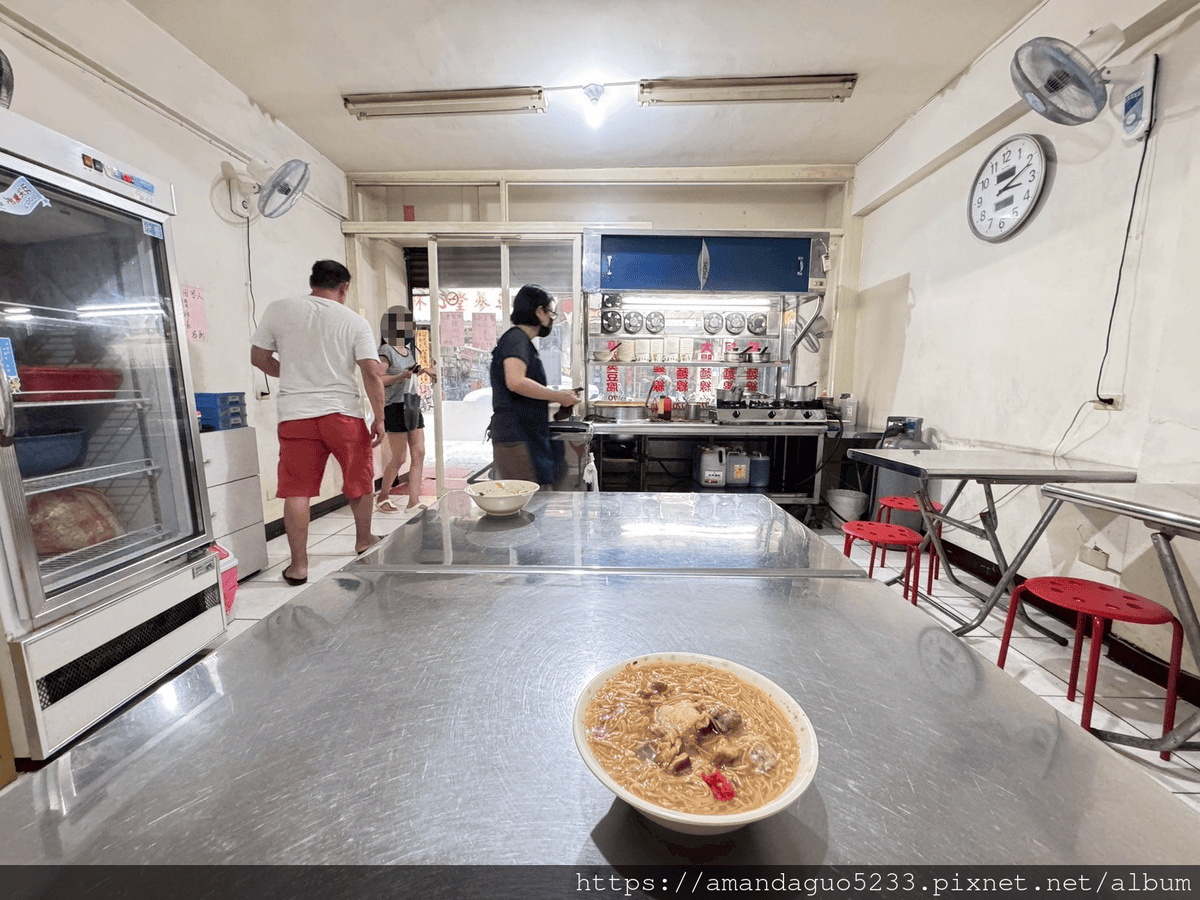 食記-新北市三重區三重佰萬蚵仔麵線菜寮站巷弄人氣麵線,