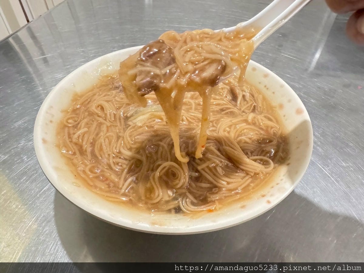 食記-新北市三重區三重佰萬蚵仔麵線菜寮站巷弄人氣麵線,
