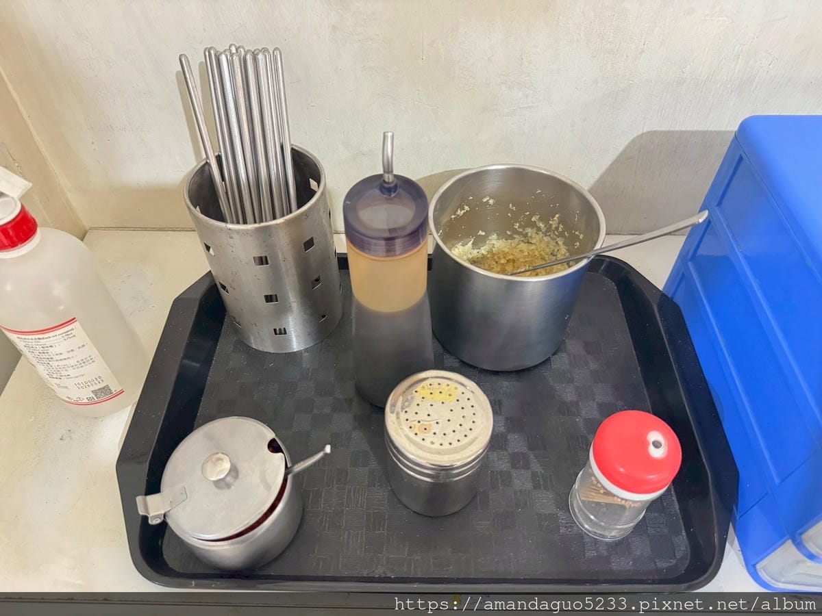 食記-新北市三重區三重佰萬蚵仔麵線菜寮站巷弄人氣麵線,