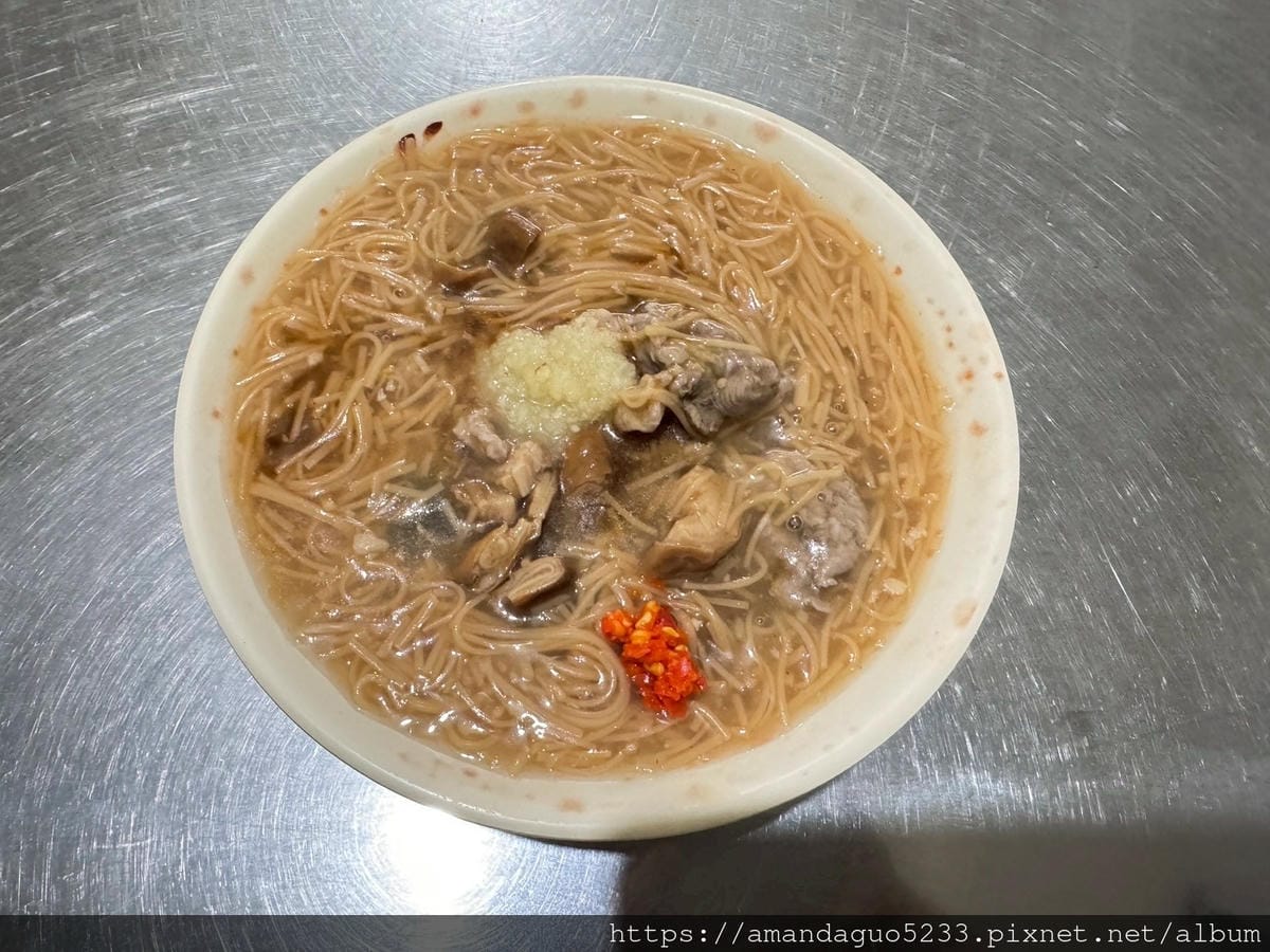 食記-新北市三重區三重佰萬蚵仔麵線菜寮站巷弄人氣麵線,
