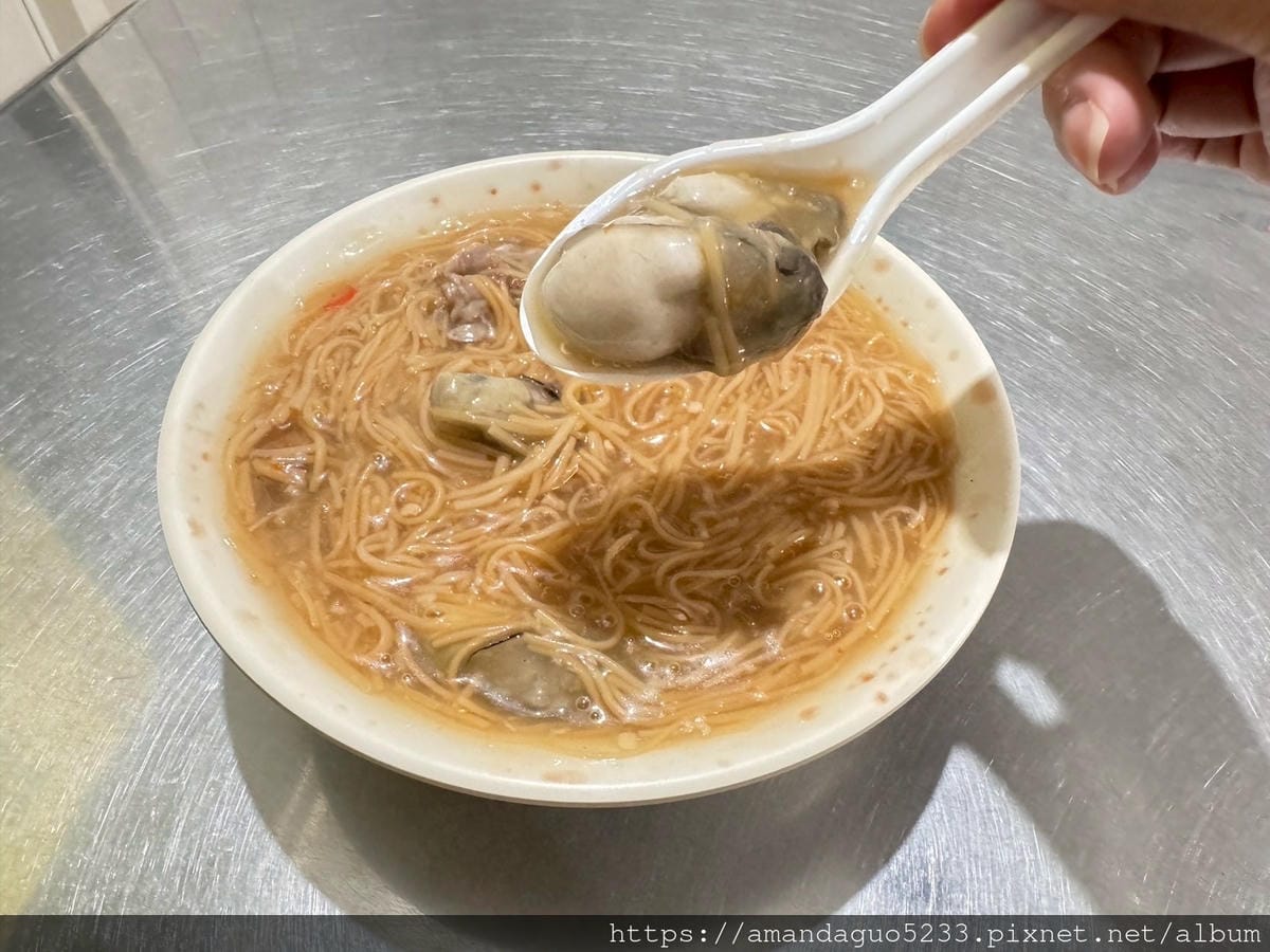 食記-新北市三重區三重佰萬蚵仔麵線菜寮站巷弄人氣麵線,
