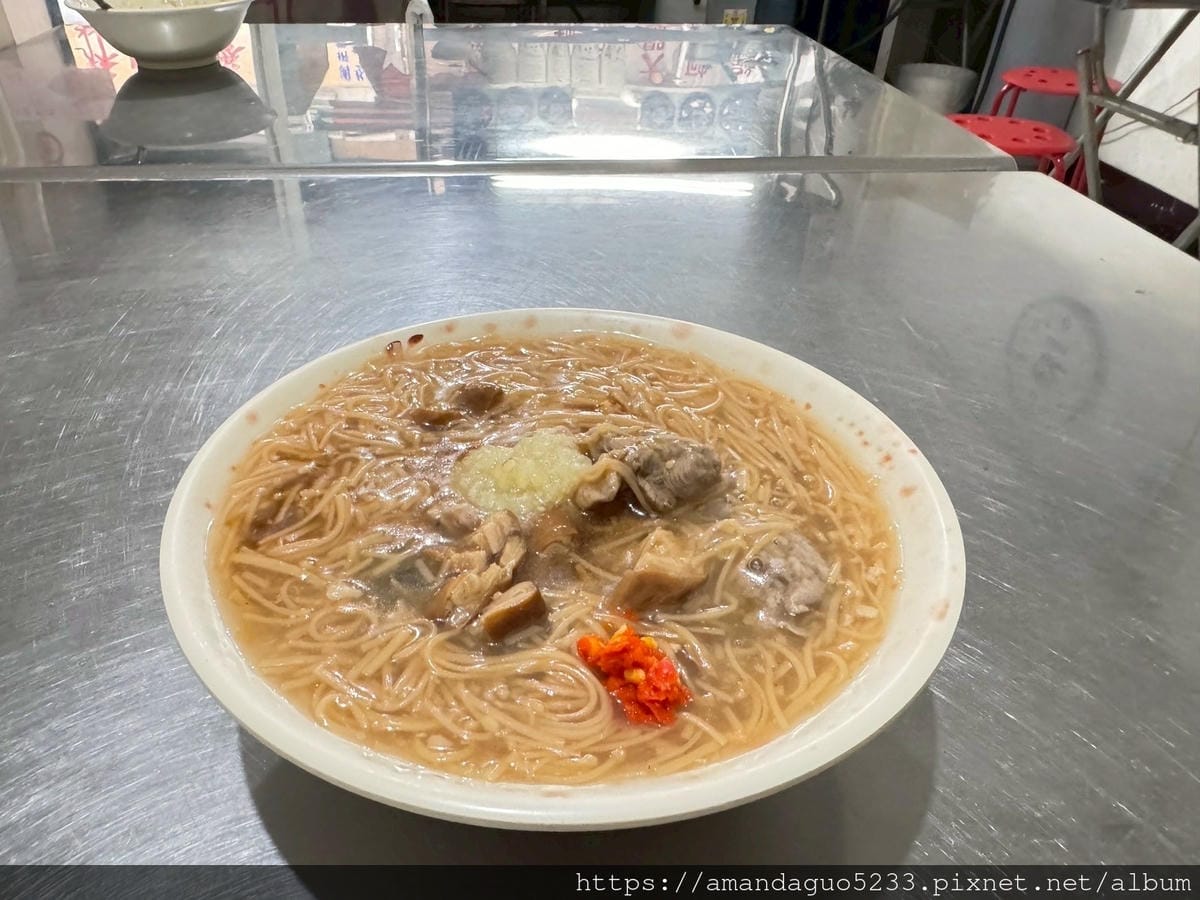 食記-新北市三重區三重佰萬蚵仔麵線菜寮站巷弄人氣麵線,