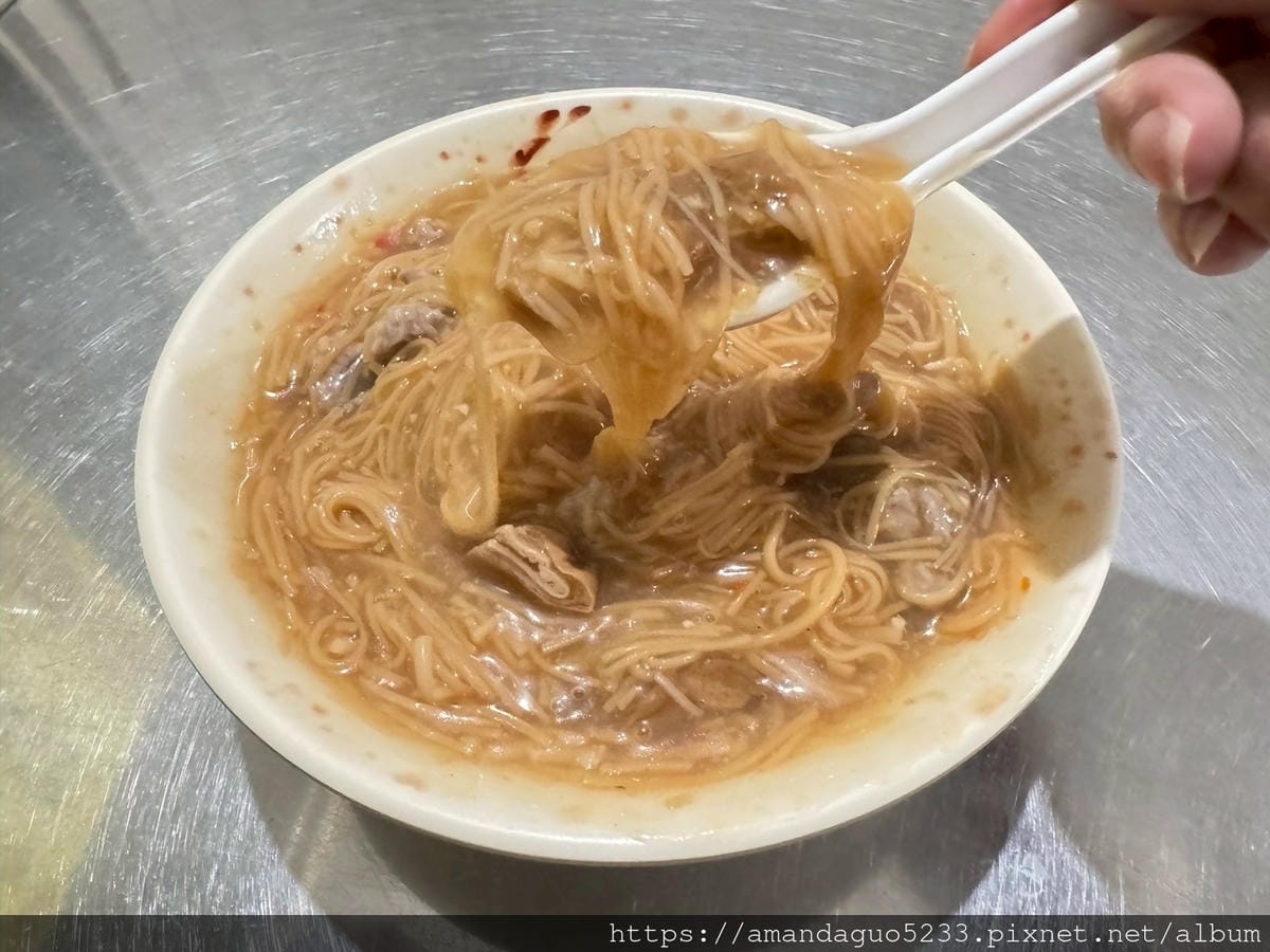 食記-新北市三重區三重佰萬蚵仔麵線菜寮站巷弄人氣麵線,