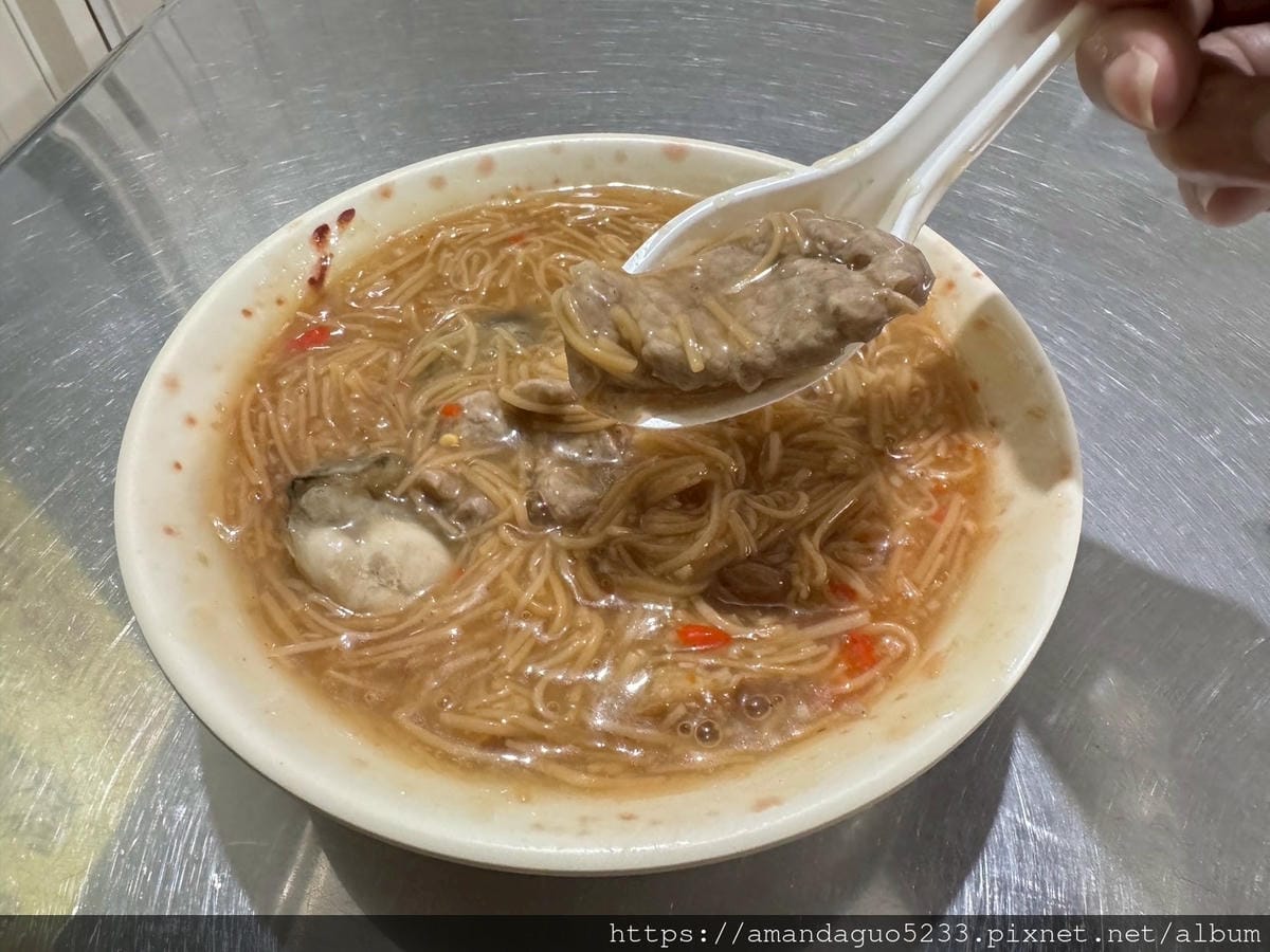 食記-新北市三重區三重佰萬蚵仔麵線菜寮站巷弄人氣麵線,