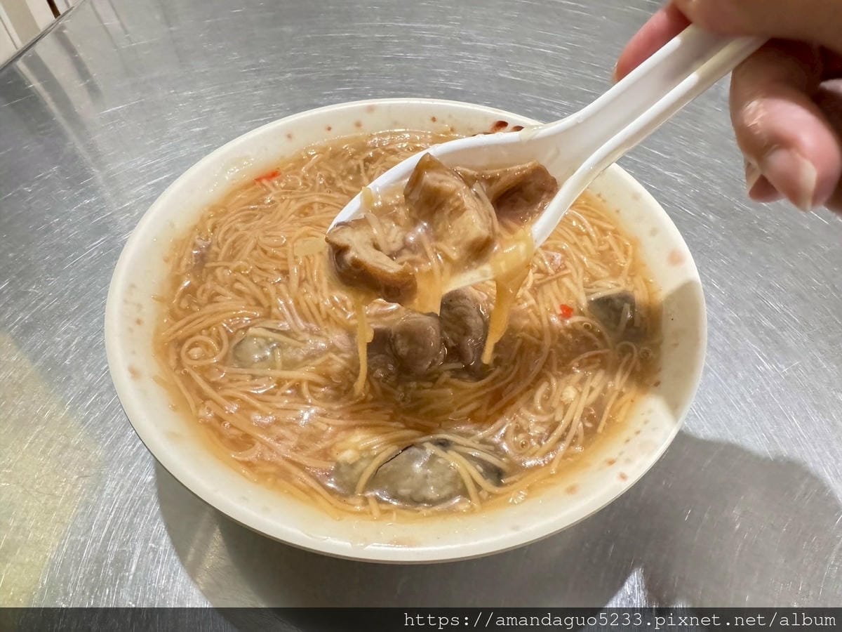 食記-新北市三重區三重佰萬蚵仔麵線菜寮站巷弄人氣麵線,