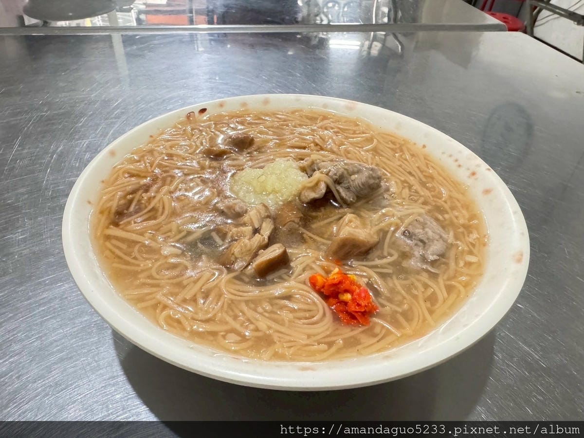 食記-新北市三重區三重佰萬蚵仔麵線菜寮站巷弄人氣麵線,