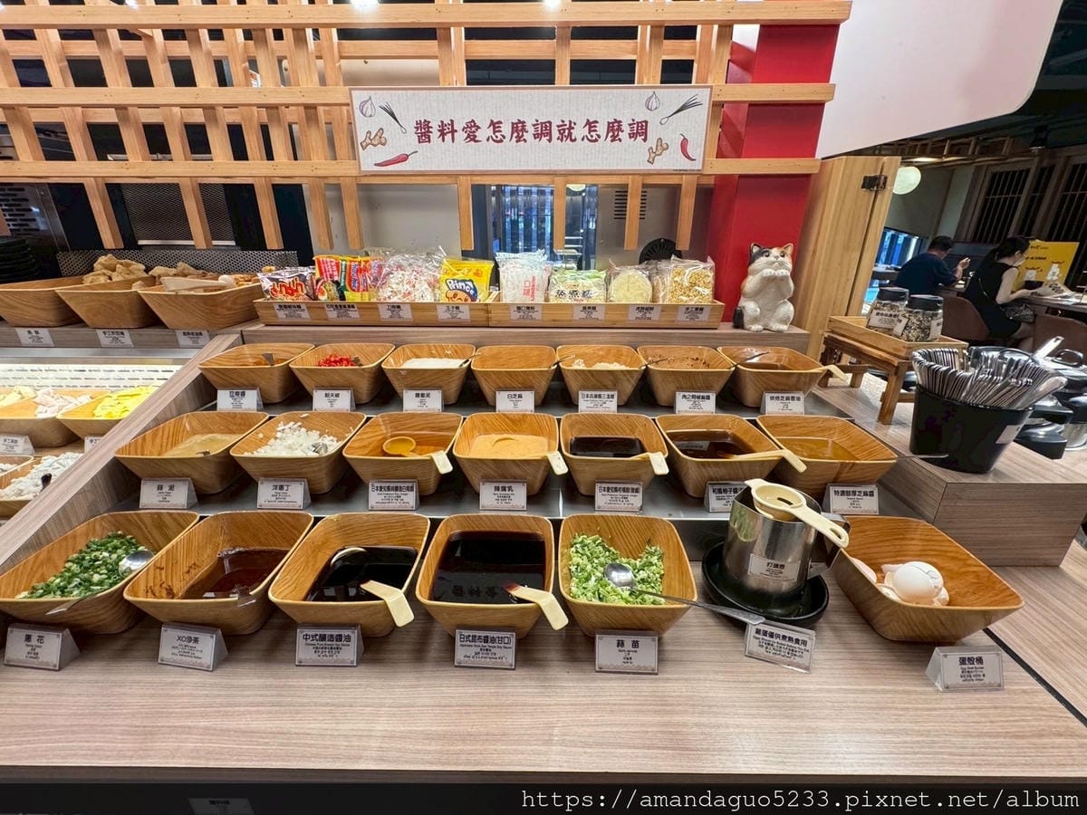 食記-台北市萬華區肉之間大盤肉幸福鍋物(西門成都店)一 食記-台北市萬華區肉之間大盤肉幸福鍋物(西門成都店)一