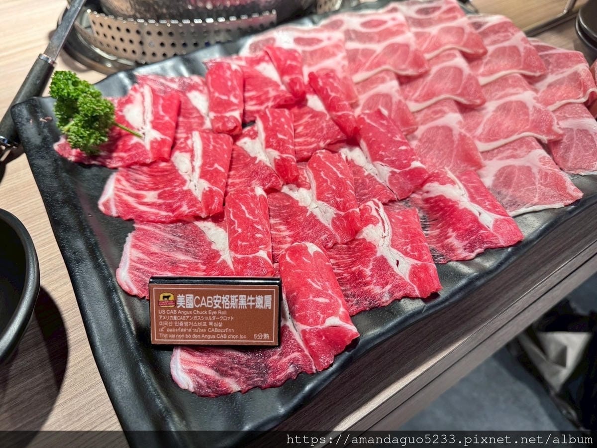 食記-台北市萬華區肉之間大盤肉幸福鍋物(西門成都店)一 食記-台北市萬華區肉之間大盤肉幸福鍋物(西門成都店)一