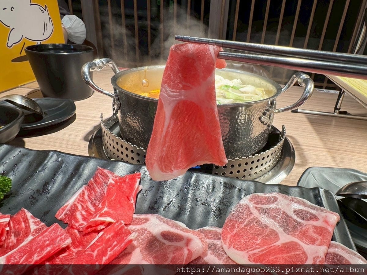 食記-台北市萬華區肉之間大盤肉幸福鍋物(西門成都店)一 食記-台北市萬華區肉之間大盤肉幸福鍋物(西門成都店)一