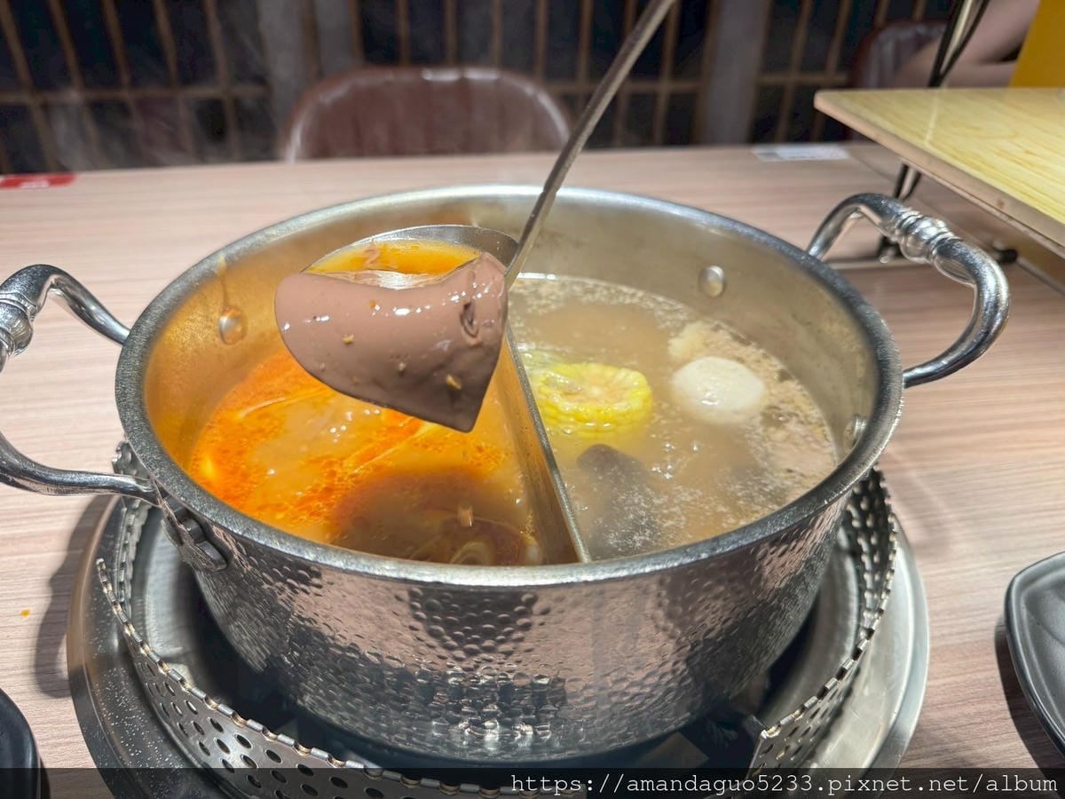 食記-台北市萬華區肉之間大盤肉幸福鍋物(西門成都店)一 食記-台北市萬華區肉之間大盤肉幸福鍋物(西門成都店)一