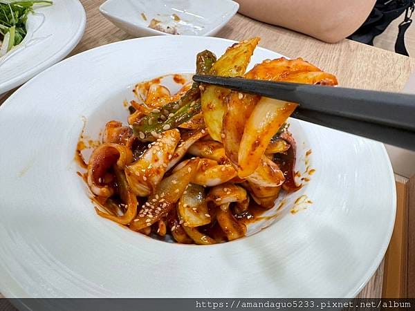 食記-新北市新莊區 新村館韓式中華料理小菜無限續,平實 食記-新北市新莊區 新村館韓式中華料理小菜無限續,平實