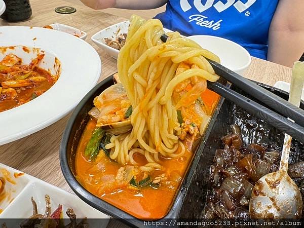 食記-新北市新莊區 新村館韓式中華料理小菜無限續,平實 食記-新北市新莊區 新村館韓式中華料理小菜無限續,平實