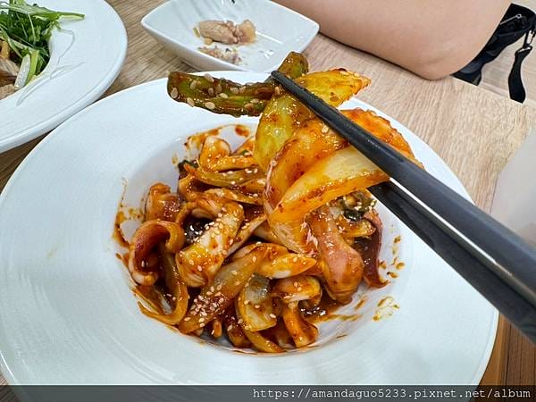 食記-新北市新莊區 新村館韓式中華料理小菜無限續,平實 食記-新北市新莊區 新村館韓式中華料理小菜無限續,平實