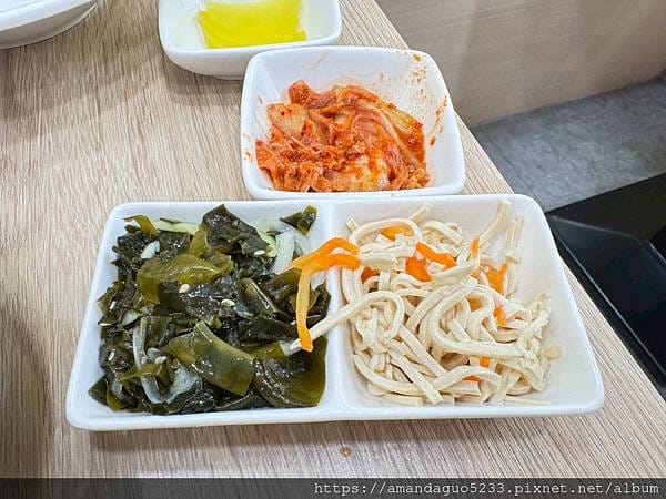 食記-新北市新莊區 新村館韓式中華料理小菜無限續,平實 食記-新北市新莊區 新村館韓式中華料理小菜無限續,平實