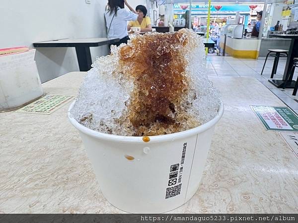 食記-台北市中山區 阿鴻豆花招牌豆花入口綿密順滑,搭配 食記-台北市中山區 阿鴻豆花招牌豆花入口綿密順滑,搭配