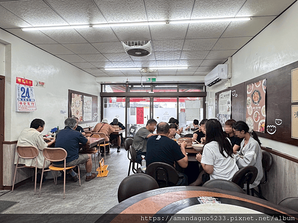 食記-台東縣台東市南北餃子館台東人氣大顆蒸餃,內餡飽滿