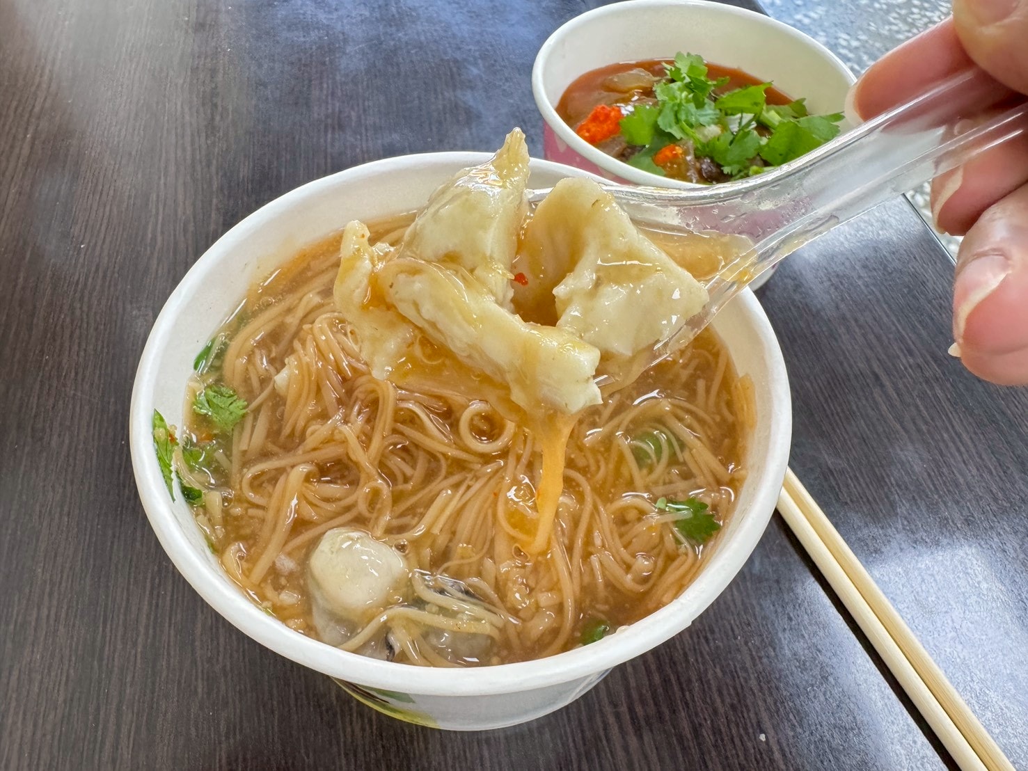 |食記-新北市蘆洲區|吳興蚵仔大腸麵線(蘆洲空大店)|蘆洲空大美味麵線店,大腸鹹香蚵仔鮮甜必來一碗,肉圓與甜不辣也各有支持者喔~ - 第17張圖 |食記-新北市蘆洲區|吳興蚵仔大腸麵線(蘆洲空大店)|蘆洲空大美味麵線店,大腸鹹香蚵仔鮮甜必來一碗,肉圓與甜不辣也各有支持者喔~