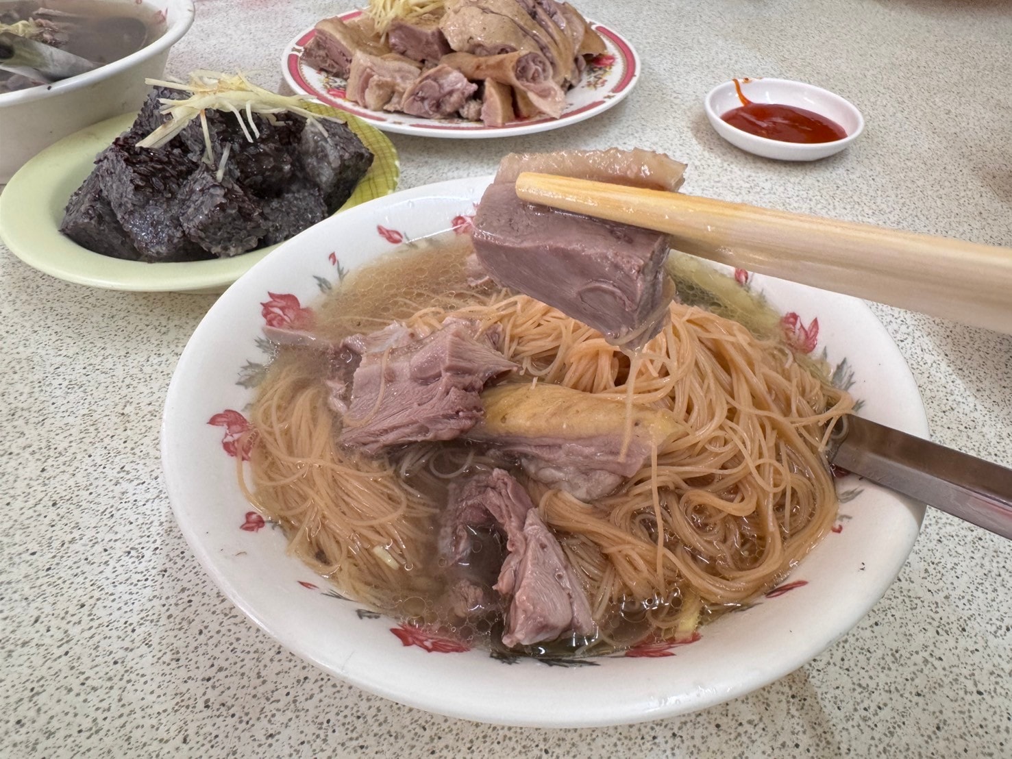 |食記-雲林縣土庫鎮|土庫老店當歸鴨肉麵線|飄香一甲子的在地風味,從小跟著我阿娘來這邊吃,回台北會一直想念的那種味道! - 第12張圖 |食記-雲林縣土庫鎮|土庫老店當歸鴨肉麵線|飄香一甲子的在地風味,從小跟著我阿娘來這邊吃,回台北會一直想念的那種味道!