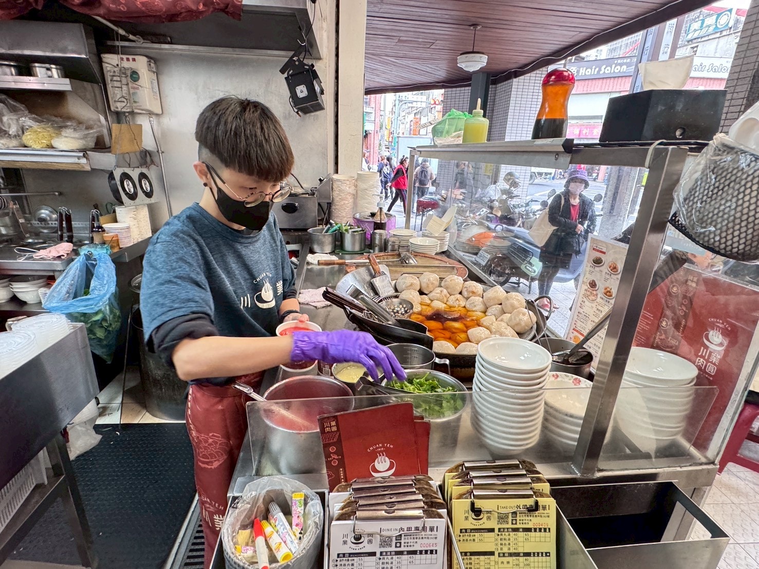 |食記-台北市萬華區|川業肉圓|龍山寺百年肉圓老店,酥炸肉圓大顆紅糟內餡飽滿料多,有到附近可以來吃一下喔~ - 第17張圖 |食記-台北市萬華區|川業肉圓|龍山寺百年肉圓老店,酥炸肉圓大顆紅糟內餡飽滿料多,有到附近可以來吃一下喔~