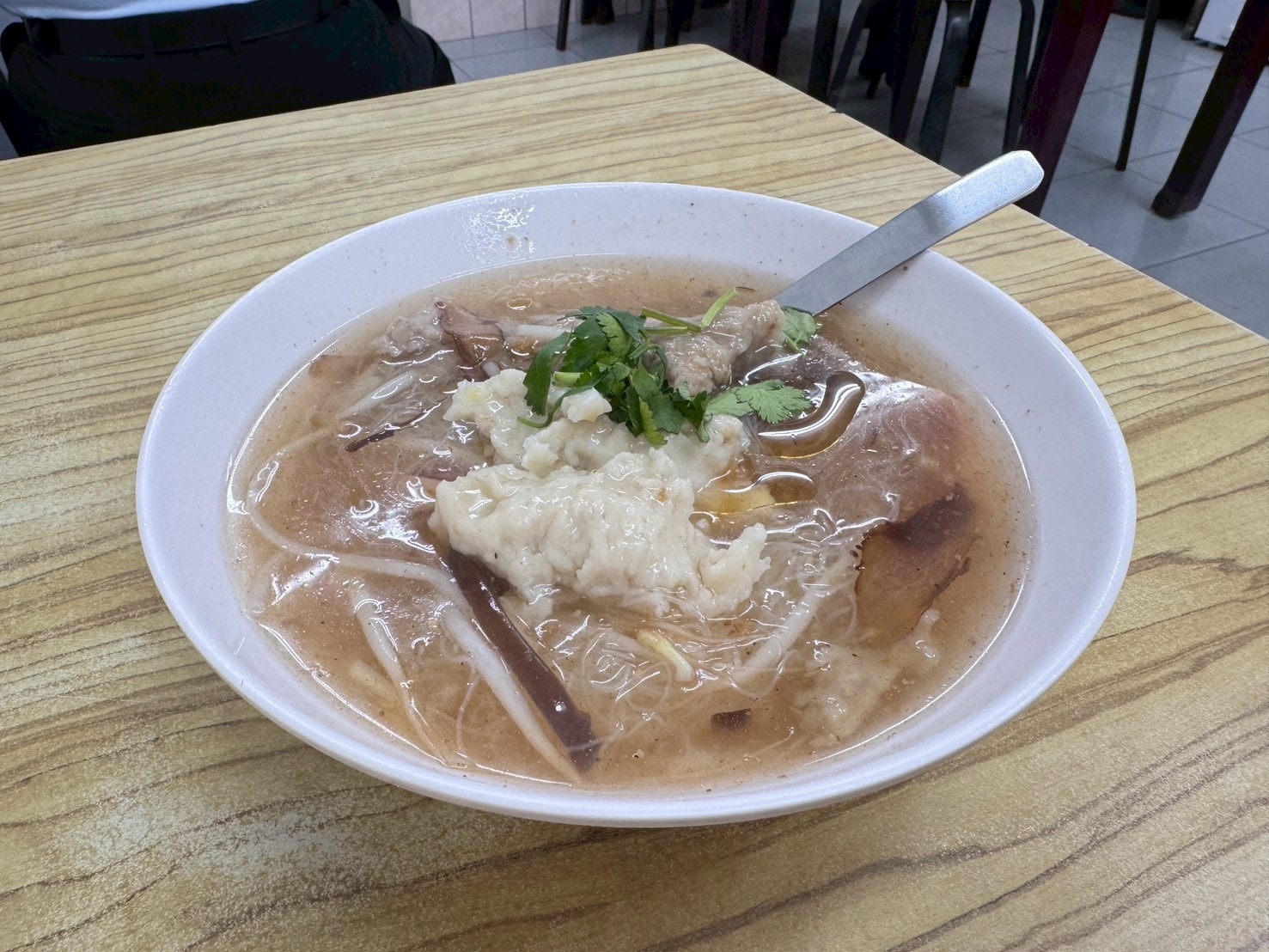 ｜食記-台北市中山區｜大直肉圓｜大直捷運附近肉圓老店，皮Q餡料飽滿醬美味，還有羹湯及麵線可以選擇喔~