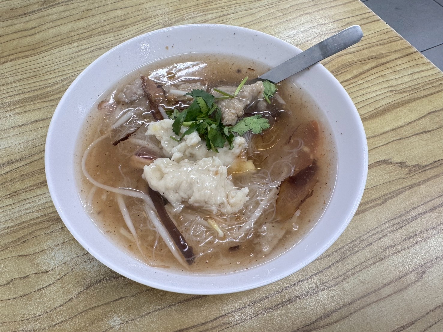 ｜食記-台北市中山區｜大直肉圓｜大直捷運附近肉圓老店，皮Q餡料飽滿醬美味，還有羹湯及麵線可以選擇喔~
