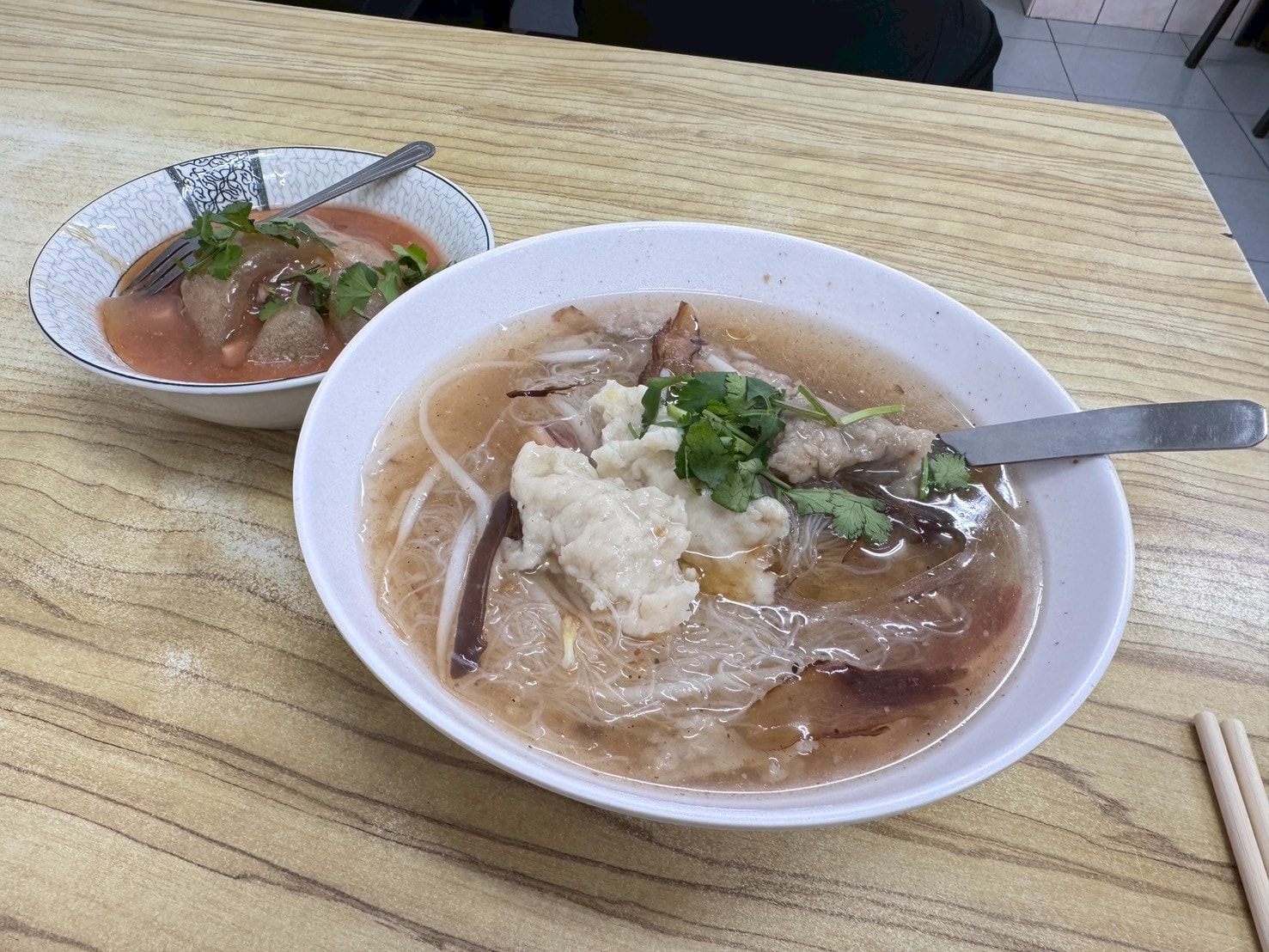 ｜食記-台北市中山區｜大直肉圓｜大直捷運附近肉圓老店，皮Q餡料飽滿醬美味，還有羹湯及麵線可以選擇喔~