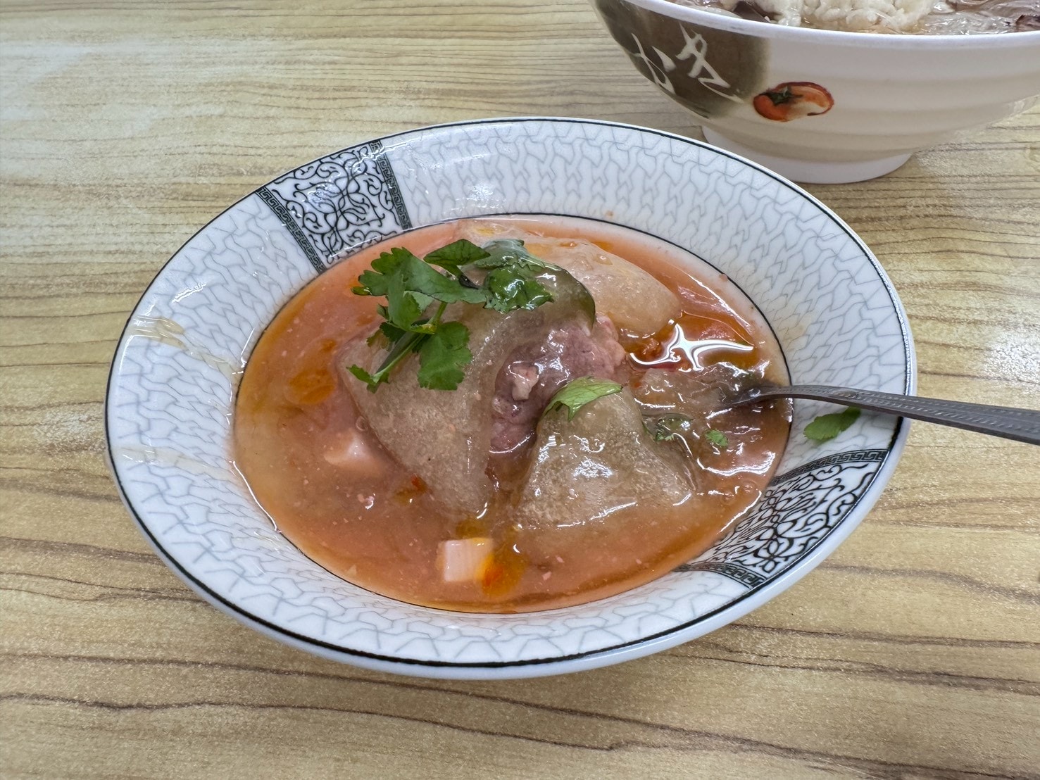 ｜食記-台北市中山區｜大直肉圓｜大直捷運附近肉圓老店，皮Q餡料飽滿醬美味，還有羹湯及麵線可以選擇喔~