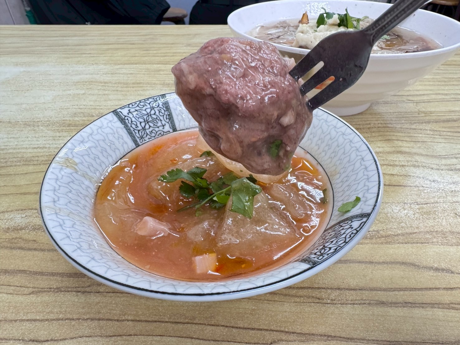 ｜食記-台北市中山區｜大直肉圓｜大直捷運附近肉圓老店，皮Q餡料飽滿醬美味，還有羹湯及麵線可以選擇喔~