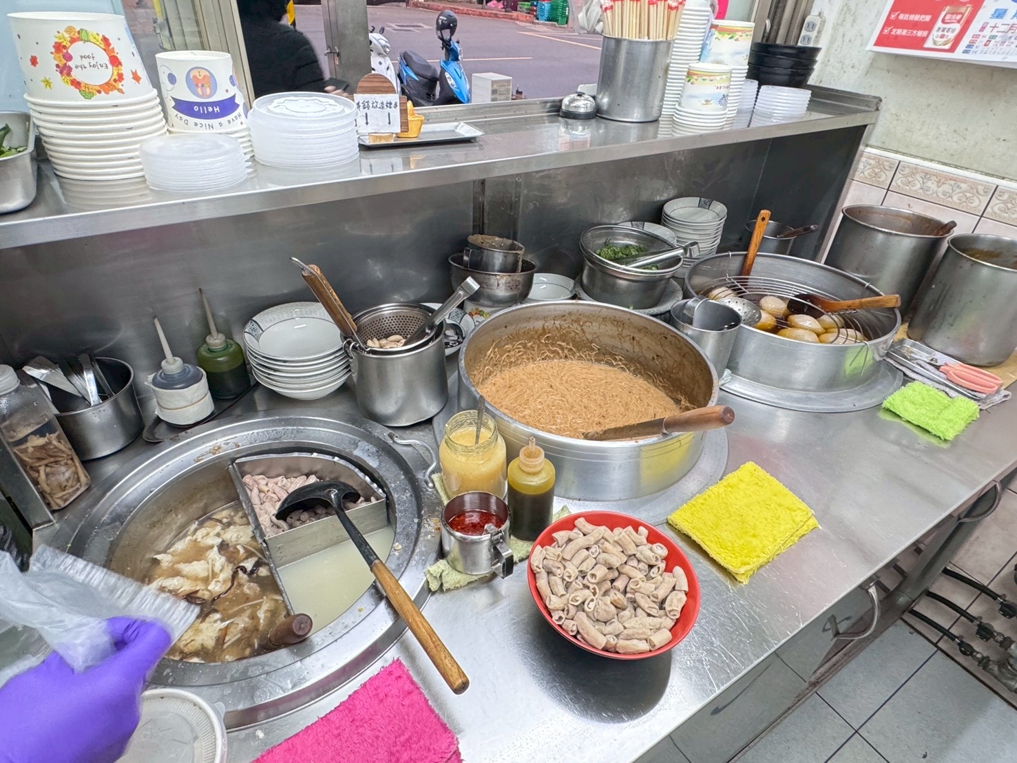 ｜食記-台北市中山區｜大直肉圓｜大直捷運附近肉圓老店，皮Q餡料飽滿醬美味，還有羹湯及麵線可以選擇喔~