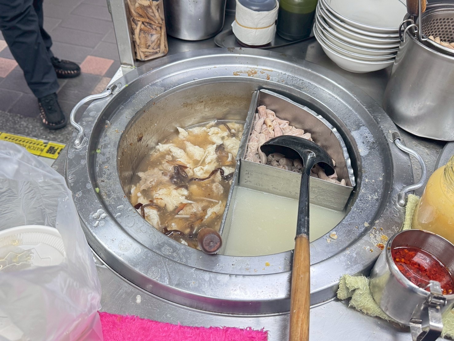 ｜食記-台北市中山區｜大直肉圓｜大直捷運附近肉圓老店，皮Q餡料飽滿醬美味，還有羹湯及麵線可以選擇喔~