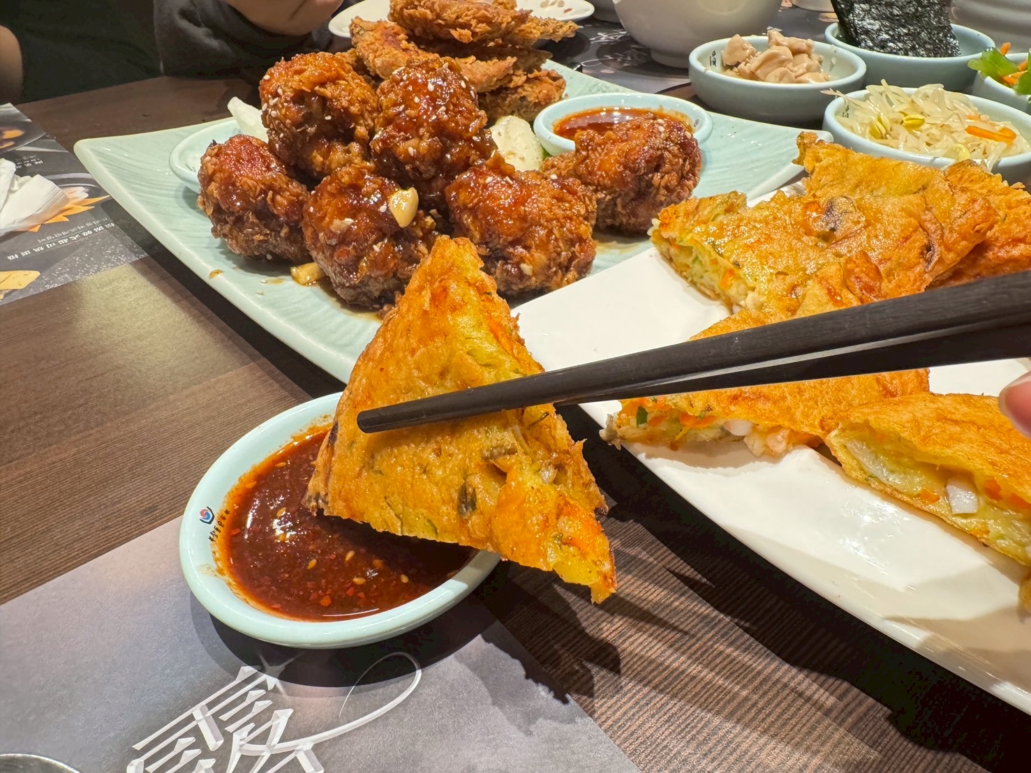 ｜食記-台北市信義區｜涓豆腐(統一時代店)｜集結傳統與創意的韓式料理，環境舒適服務好，異國料理聚餐好選擇~