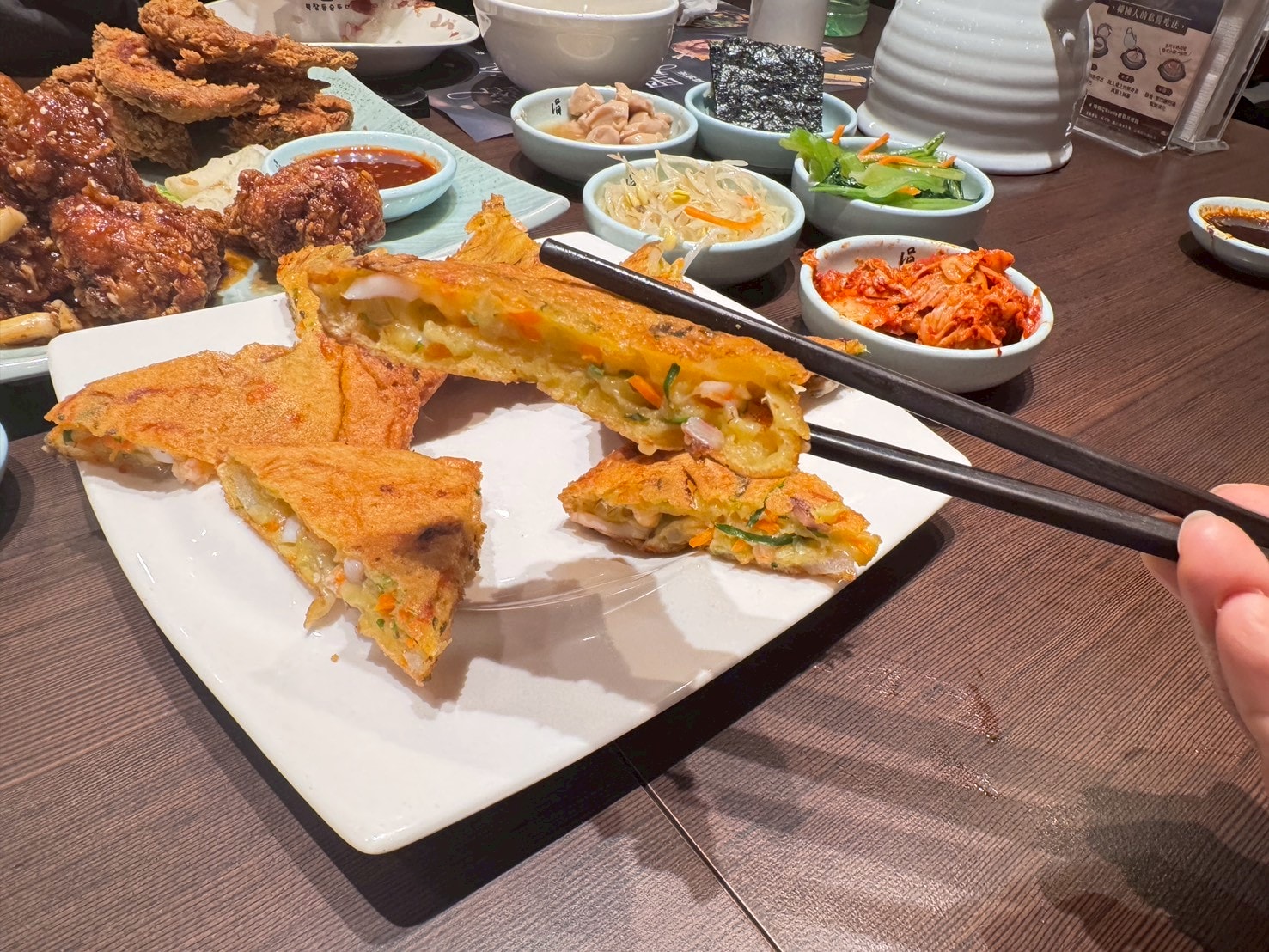 ｜食記-台北市信義區｜涓豆腐(統一時代店)｜集結傳統與創意的韓式料理，環境舒適服務好，異國料理聚餐好選擇~