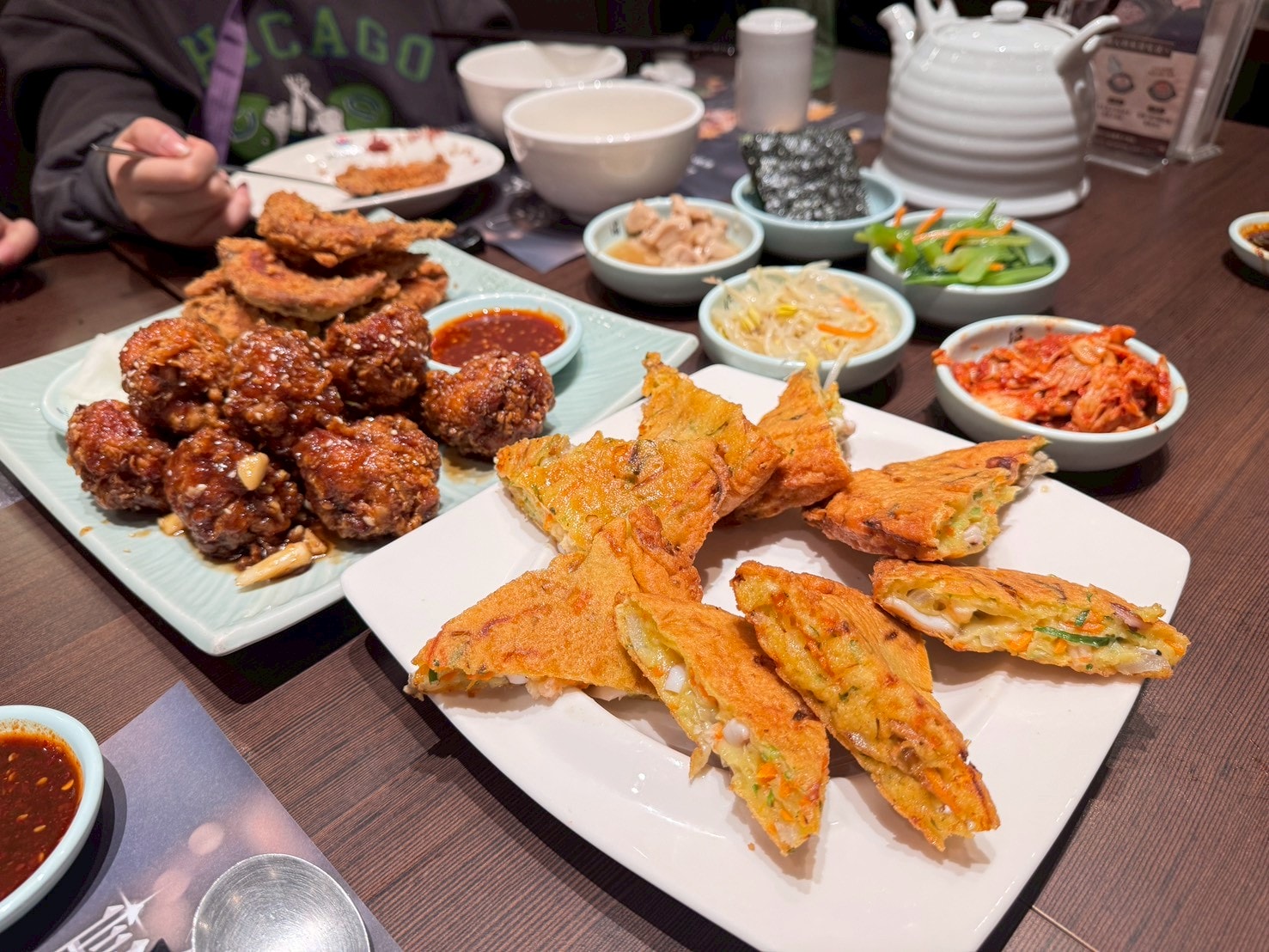 ｜食記-台北市信義區｜涓豆腐(統一時代店)｜集結傳統與創意的韓式料理，環境舒適服務好，異國料理聚餐好選擇~
