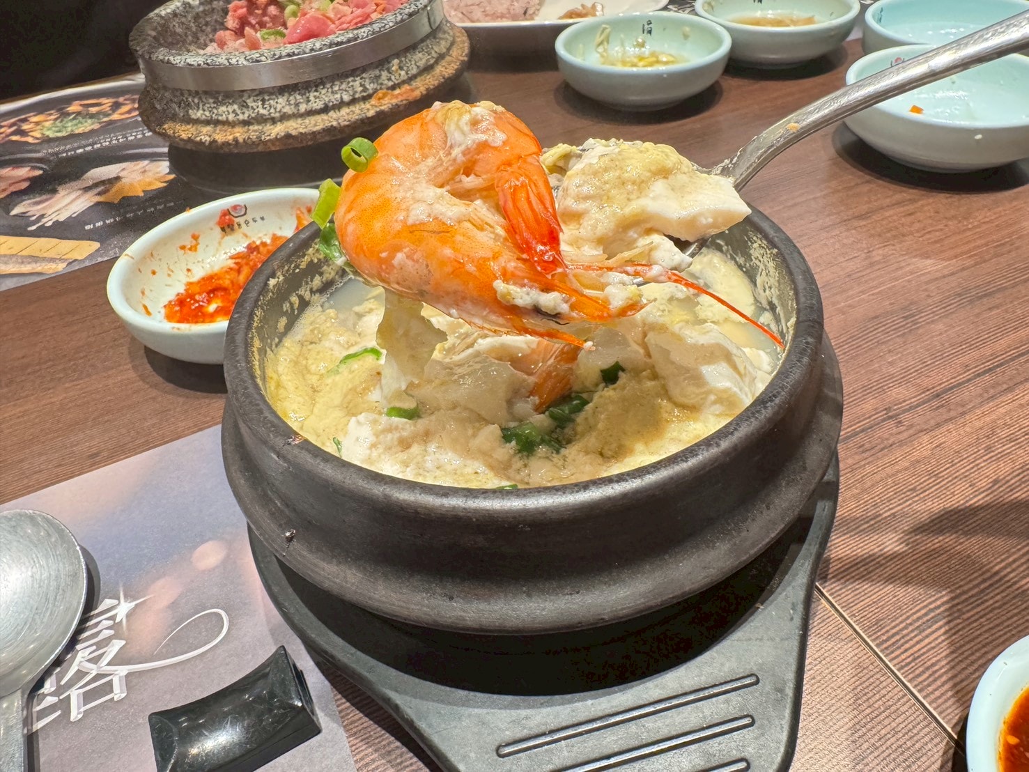 ｜食記-台北市信義區｜涓豆腐(統一時代店)｜集結傳統與創意的韓式料理，環境舒適服務好，異國料理聚餐好選擇~