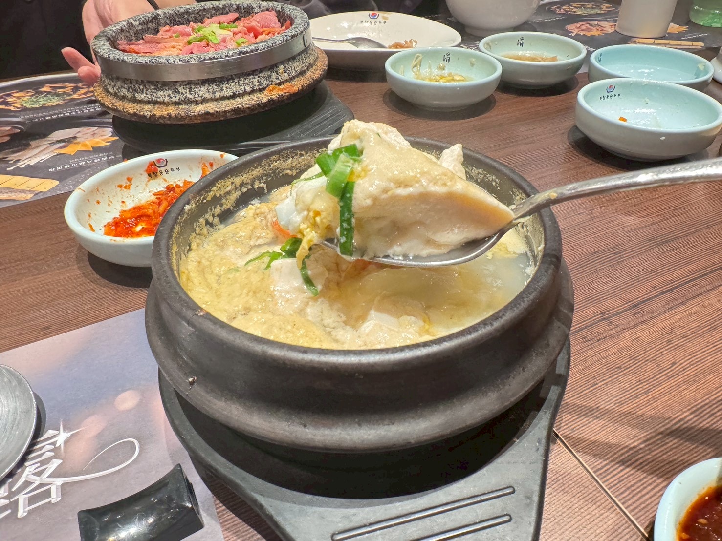 ｜食記-台北市信義區｜涓豆腐(統一時代店)｜集結傳統與創意的韓式料理，環境舒適服務好，異國料理聚餐好選擇~