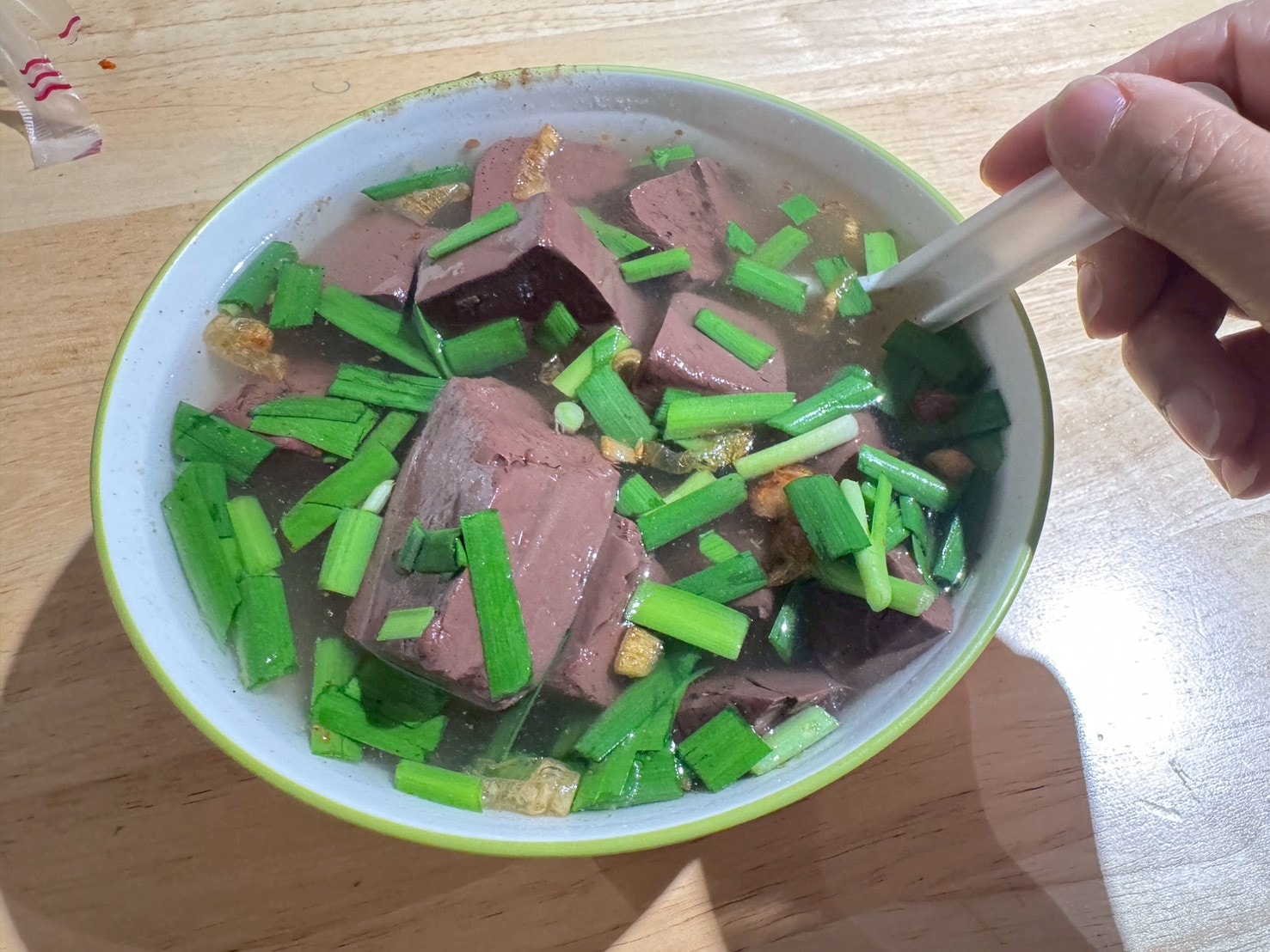｜食記-新北市三重區｜田中臭豆腐｜周休五日的巷弄內低調臭豆腐，酥香泡菜多的臭豆腐+料爆多的豬血湯只要百元！