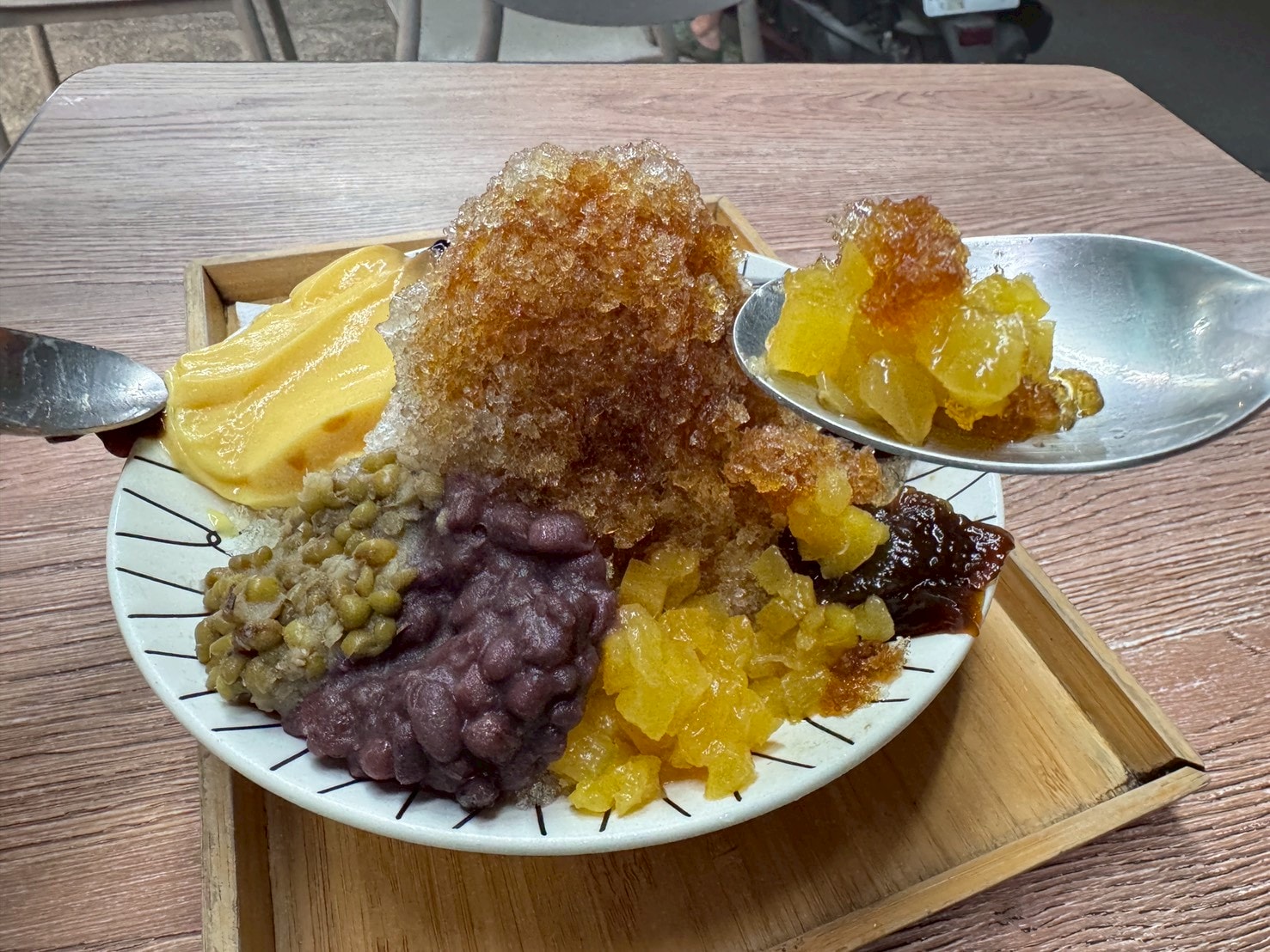 ｜食記-屏東縣屏東市｜春好冰菓店｜無意間發現的文青冰店，各式食材新鮮處理得很好，連擺盤都很與眾不同~