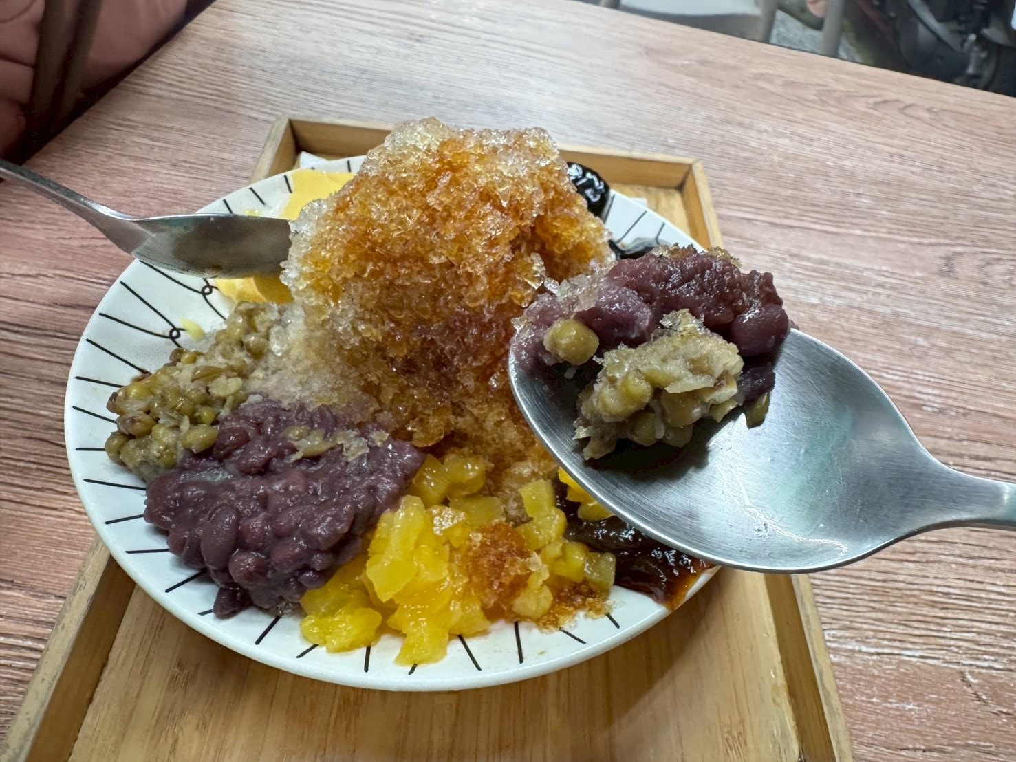 ｜食記-屏東縣屏東市｜春好冰菓店｜無意間發現的文青冰店，各式食材新鮮處理得很好，連擺盤都很與眾不同~